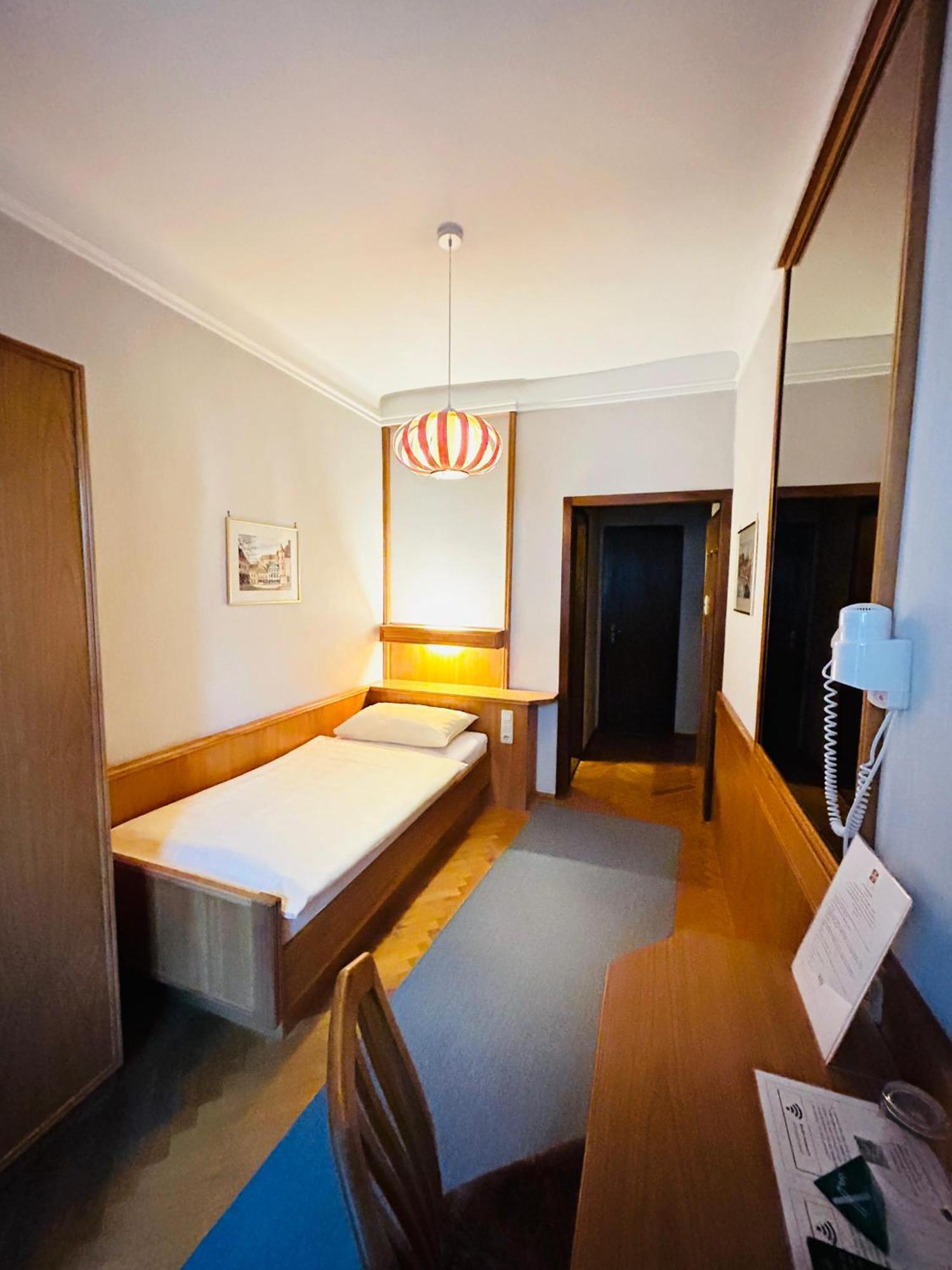 Hotel-Garni Goldenes Kreuz Grein Kültér fotó
